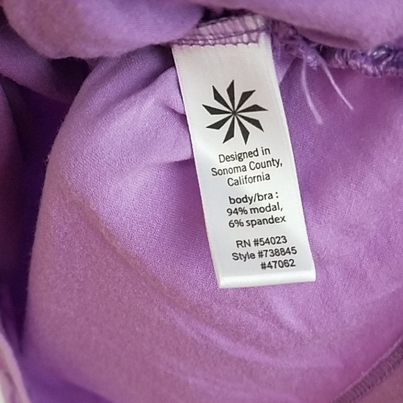 𝅺athleta xxs work out tank top Built in Bra lilac - Picture 8 of 8